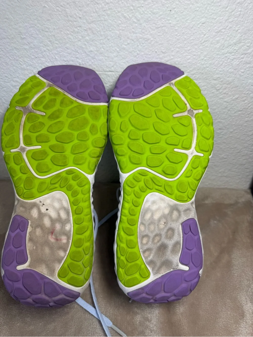 New Balance Women's Fresh Foam Evoz v2
